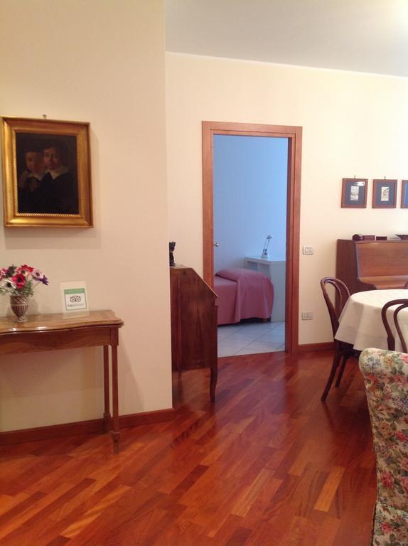 B&B Crispi Trieste Værelse billede
